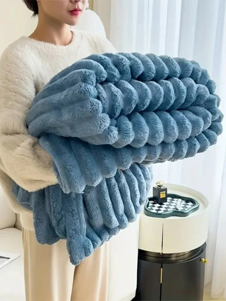 Ultra-Soft Plush Ribbed Throw Blanket – Cozy Warm Anti-Static Sofa & Bed Blanket