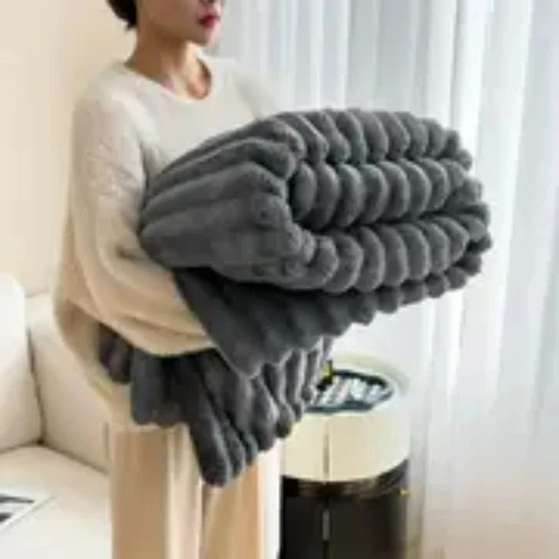 Ultra-Soft Plush Ribbed Throw Blanket – Cozy Warm Anti-Static Sofa & Bed Blanket